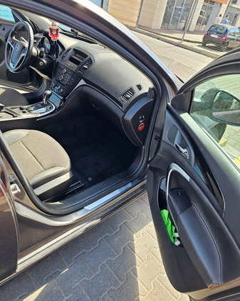 Opel Insignia cena 19000 przebieg: 271294, rok produkcji 2010 z Halinów małe 301